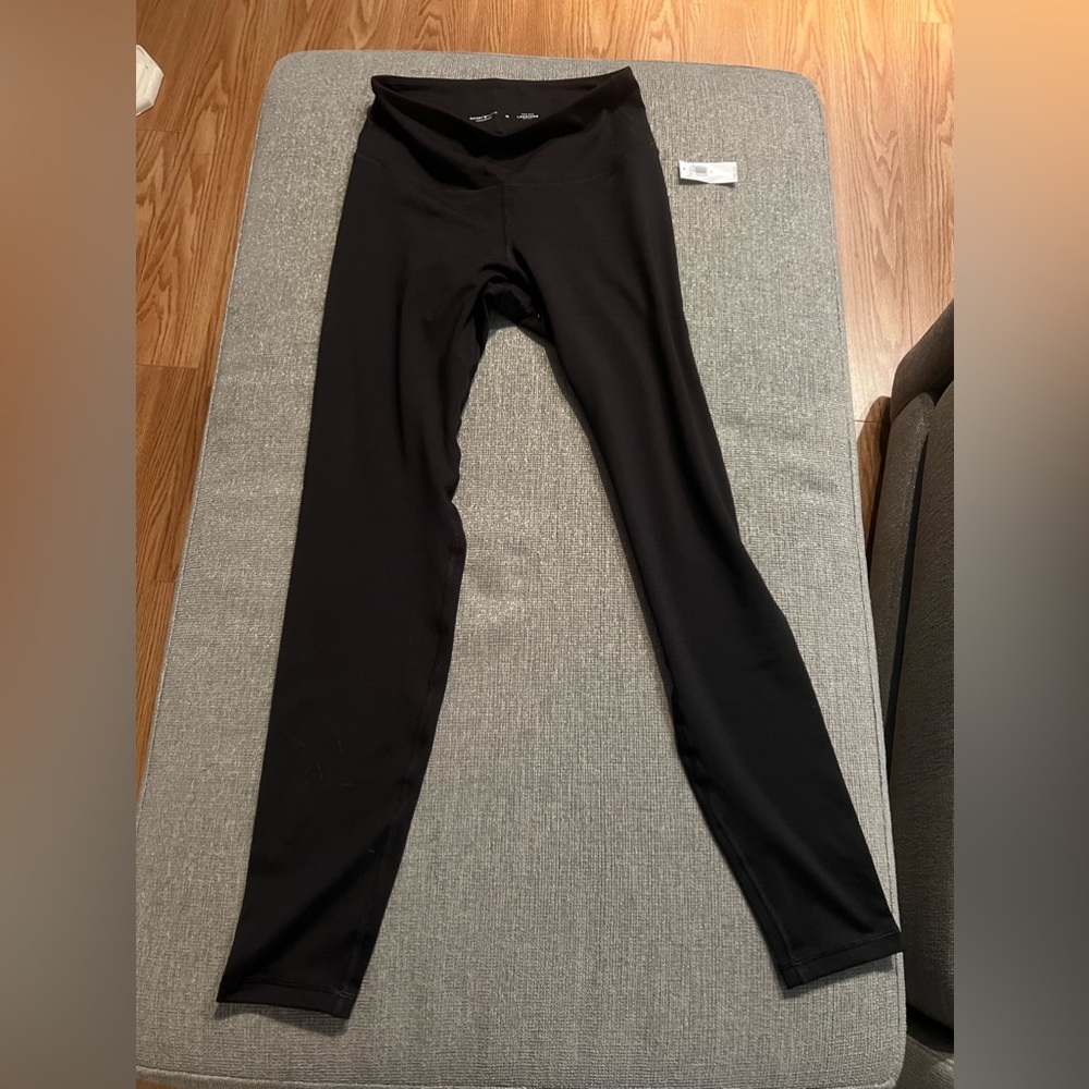 Woman’s Old Navy Powerpress high rise leggings